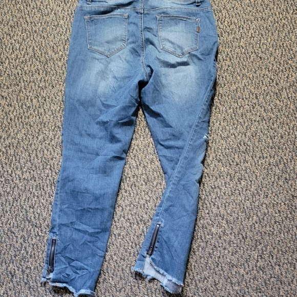 1822 Denim Ripped Zipper Frayed Edge Distressed Leggings Size 10 - Picture 13 of 15
